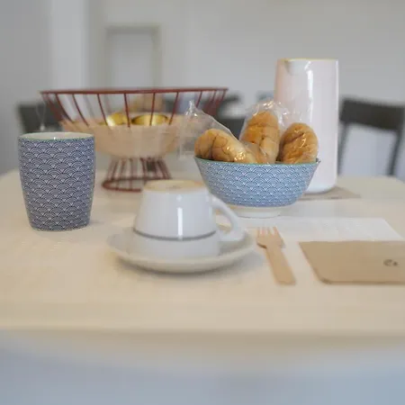 Alojamento de Acomodação e Pequeno-almoço Torre Sibissi Bari 3*