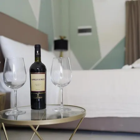 Torre Sibissi Bari Couette-café 3*